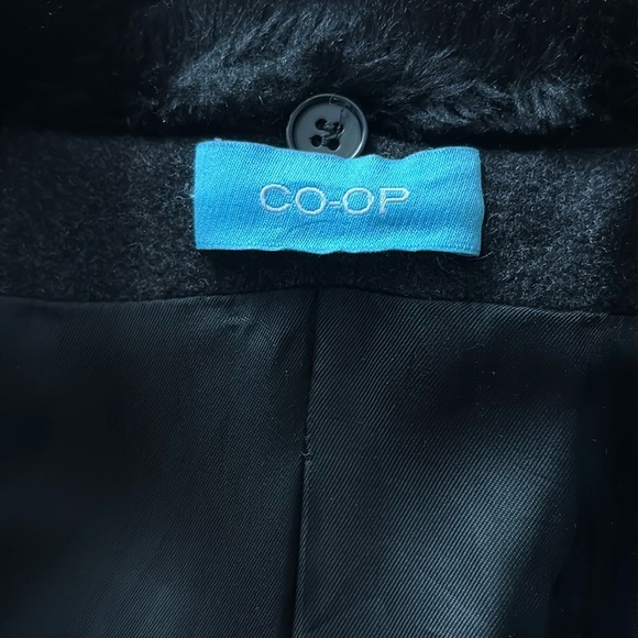 Barney’s NY Vintage Wool/Cashmere Coat, Detachable Faux Fur Collar, 42 (US S) - Picture 10 of 12